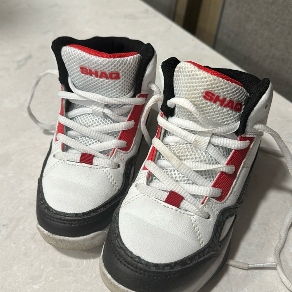 Kids Size 12 Wide Shaq Brand Basketball shoe